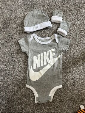 6-12 Months Nike Set